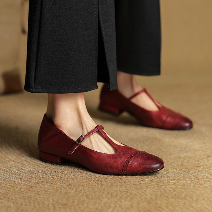 Rina | Elegante T-Stropp Flate Sko i Skinn
